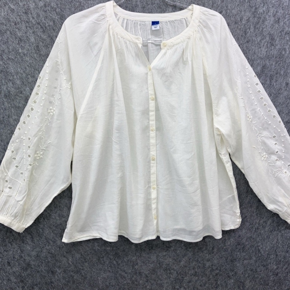 Old Navy White Blouse with Mandarin Collar and Flutter Sleeves